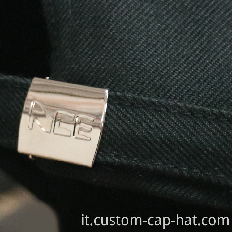 2022 Fashion stock di dimensioni per adulti ricami bianchi piatti curvi a 6 pannelli cappelli da baseball cappelli con fibbia in metallo in rilievo